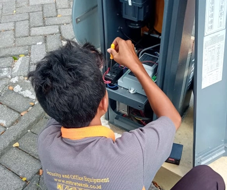 Service barrier gate perumahan