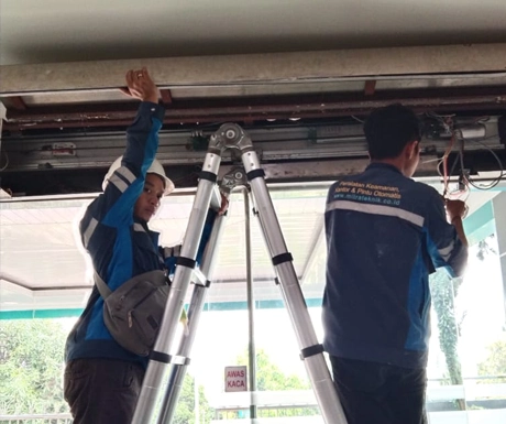 Perbaiakan pintu otomatis semarang